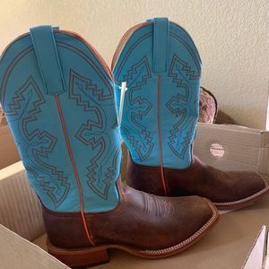 NWT Turquoise & Brown Boots Anderson Bean